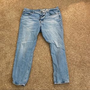 Levi’s Women’s Light Wash Wedgie Jeans Size 34